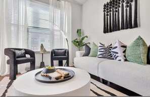Casa, accessibile ai disabili | 2 camere, una scrivania