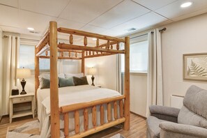 2 bedrooms, travel cot, free WiFi, bed sheets