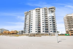 Apartment | 3 bedrooms - Broadmoor 1101 Beach Views From Every Room (Orange Beach)