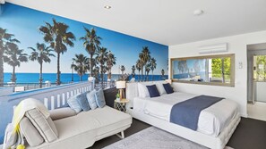1 bedroom, iron/ironing board, bed sheets - Bay View Motel - California Beach (Lorne)