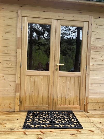 The Cardinal Barn! Beautiful peaceful tiny home in the heart of the Adirondacks!
