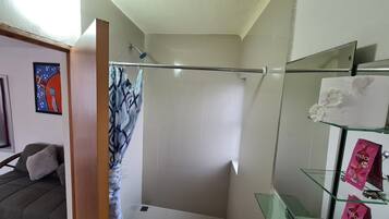 Deluxe Room, 1 King Bed, Non Smoking | Blackout drapes, iron/ironing board, free WiFi