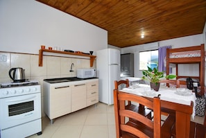 Refrigerador, microondas, horno y tostadora 