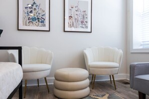 Interior - The West End Wonder- 8 Min from Broadway (Nashville)