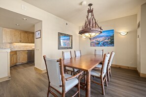Dining - NEW! Penthouse 705 - 5 Bedroom/4 1/2 Bathroom - Steamboat Grand (Steamboat Springs)