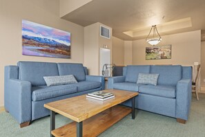 Televisión y chimenea 