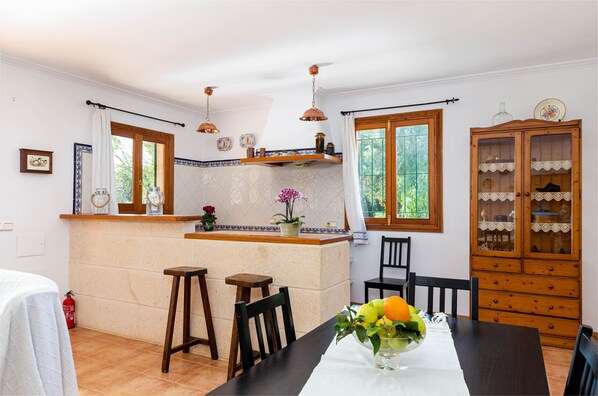 Dining - YourHouse Es Canyar (Selva)