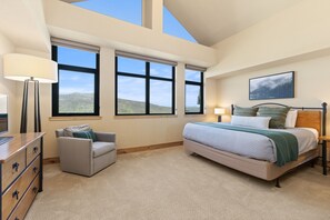 4 bedrooms, WiFi, bed sheets - NEW! Penthouse 707 - 4 Bedroom/4 Bathroom - Steamboat Grand (Steamboat Springs)