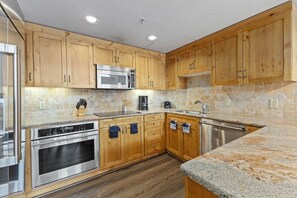 Frigorifero, microonde, forno, lavastoviglie