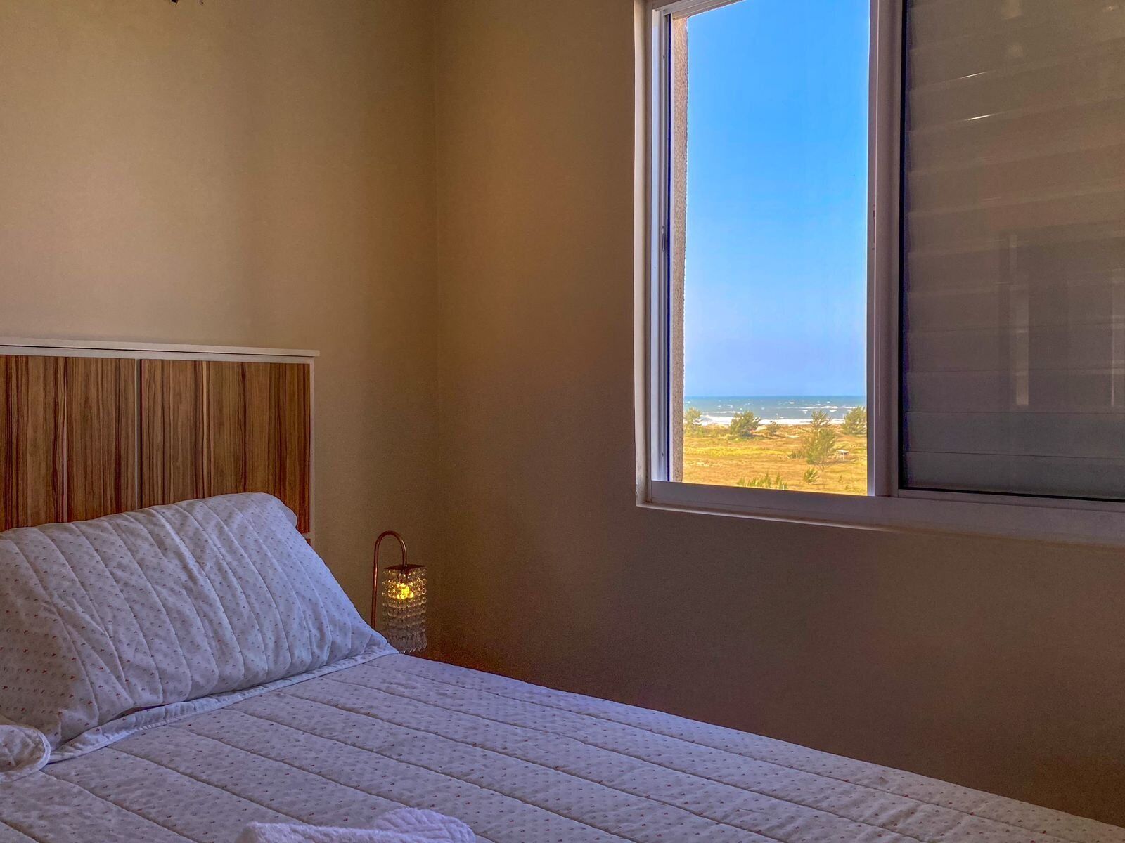 2 habitaciones, tabla de planchar con plancha, internet y ropa de cama 