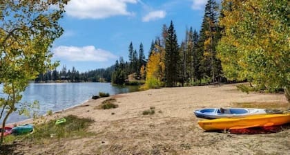 NEW! CreekSide #3 (3-Bedroom Home) - Pets Allowed by Bear Valley Vacation Rentals