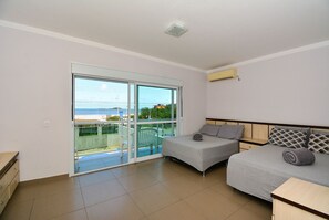 3 bedrooms, internet, bed sheets