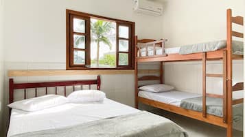 3 bedrooms, iron/ironing board, internet