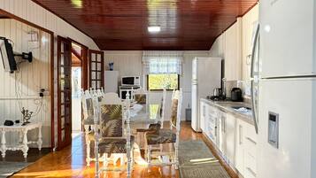 Fridge, microwave, oven, cookware/dishes/utensils