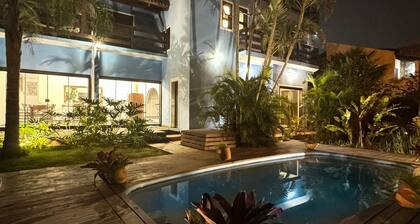 Ampla Casa com piscina a 100m da Praia da Vila Nova - IMB001