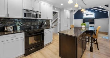 New! Cozy 4bd with pool in Summerville