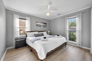 4 slaapkamers, een strijkplank/strijkijzer, wifi, beddengoed