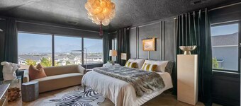 Luxury Home w/ Gym, Library, and Amazing Views

