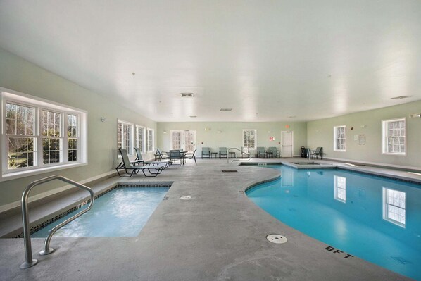 Indoor pool - RARE 3 bedroom at The Resort Goose Rocks Beach! (Kennebunkport)