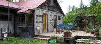 Spacious 5-bedroom house in peaceful Winlaw with WiFi