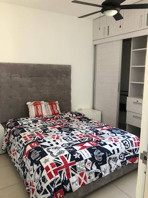 1 bedroom, iron/ironing board, WiFi, bed sheets