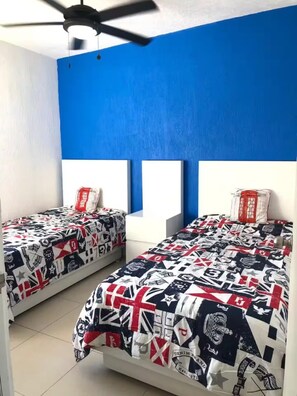 1 chambre, fer et planche à repasser, Wi-Fi, draps fournis
