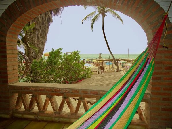 Estudio superior, vistas al mar | Vistas desde la habitación