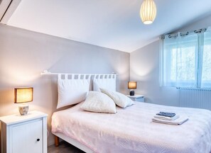4 slaapkamers, reisbedje, gratis wifi