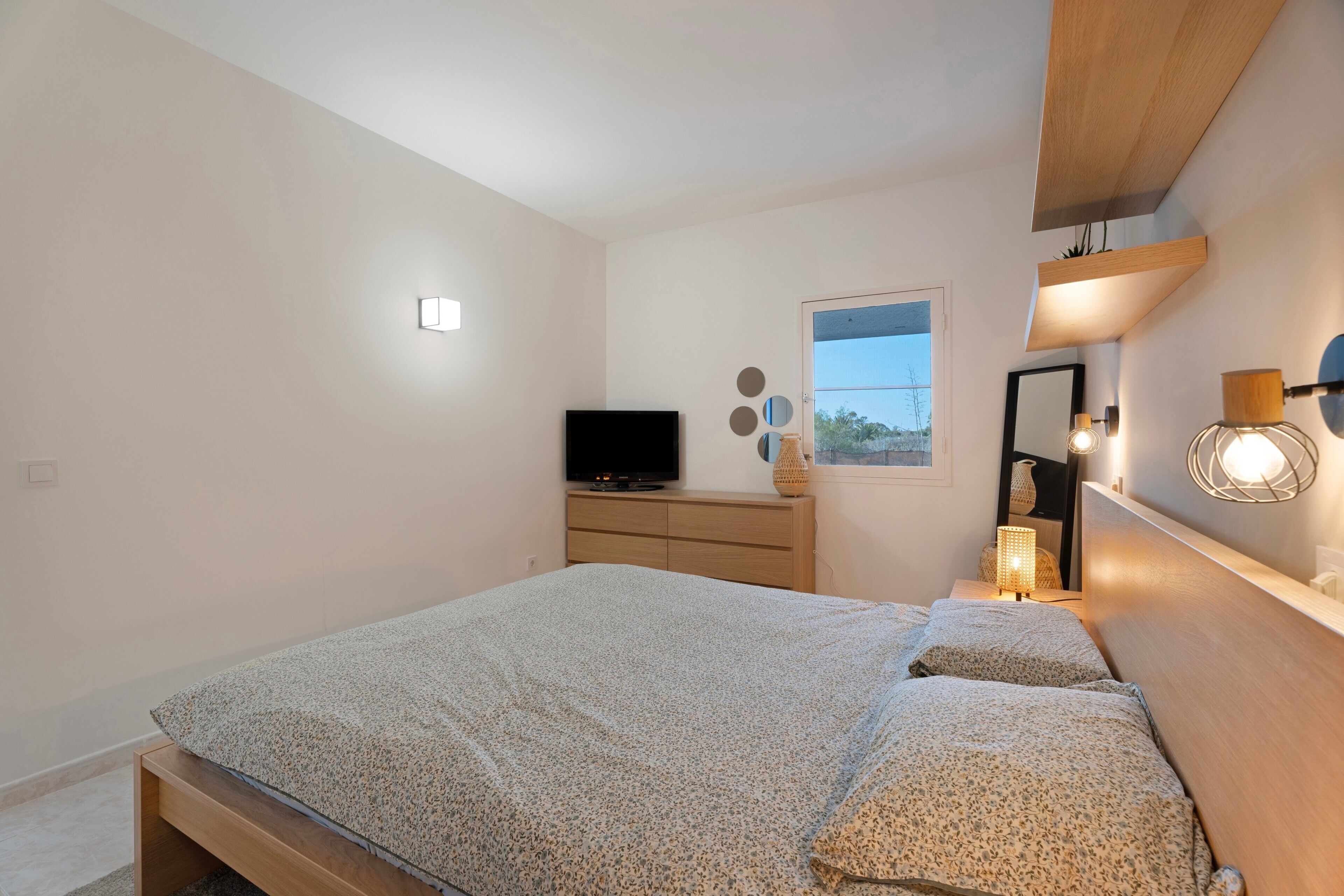 1 bedroom, free WiFi, bed sheets