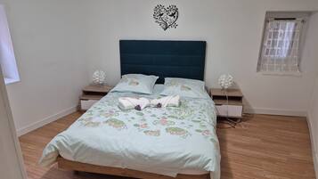 3 sovrum, strykjärn/strykbräda, gratis wi-fi och sängkläder