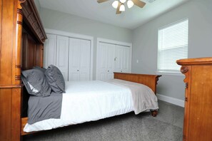 2 bedrooms, desk, iron/ironing board, travel cot
