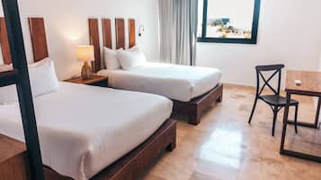 3 chambres, coffres-forts dans les chambres, bureau, Wi-Fi gratuit