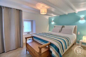 1 多间卧室、熨斗/熨衣板、免费 WiFi、床单