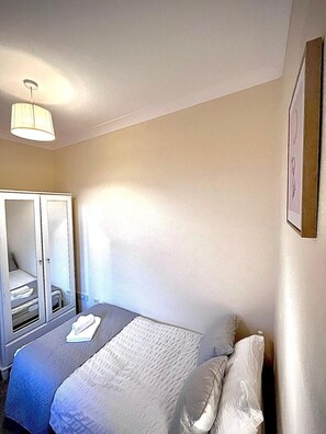 3 bedrooms, iron/ironing board, travel cot, free WiFi