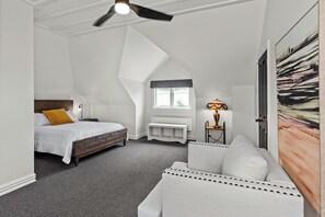5 bedrooms, desk, iron/ironing board, travel cot