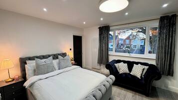6 habitaciones, tabla de planchar con plancha, wifi y ropa de cama