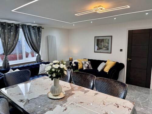 Lux 7 Bedroom residence. Villa