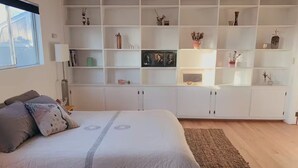 Room - Charming back house in walkable Los Feliz

 (Los Angeles)