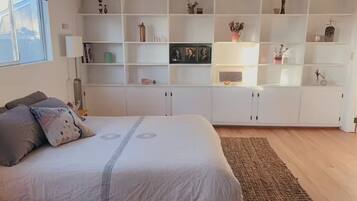 1 bedroom, free WiFi, bed sheets