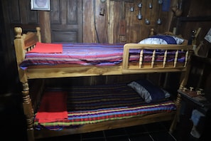Basic Cabin, City View | 1 bedroom, free WiFi, bed sheets - Balsa Café (Jayaque)