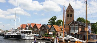 3 slaapkamer mooie (sta)caravan in Grou