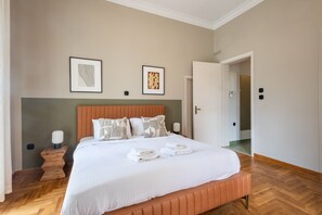 3 habitaciones, tabla de planchar con plancha y wifi gratis 