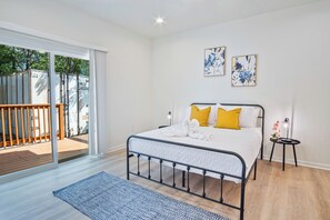 4 chambres, fer et planche à repasser, draps fournis