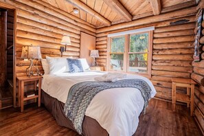 4 Schlafzimmer, Schreibtisch, Bügeleisen/Bügelbrett, Reisekinderbett