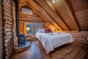 3 soveværelser, skrivebord, strygejern/strygebræt, weekendseng