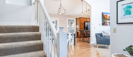 المنشأة من الداخل