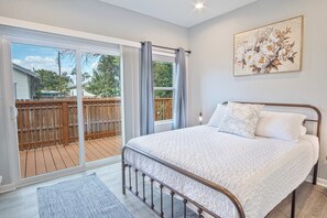 House (4 Bedrooms)