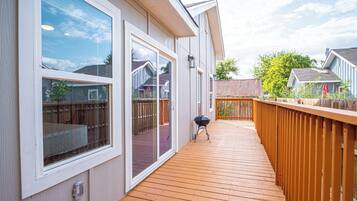 House (4 Bedrooms) | Balcony