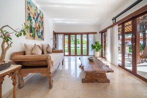 Signature Villa, Private Pool | Living area | 55-inch Smart TV with digital channels, Netflix, streaming services - Tropical Villa Asmara (Ungasan)