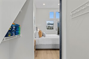 3 عدّة غرف نوم ومكواة/لوح كي وواي فا�ي